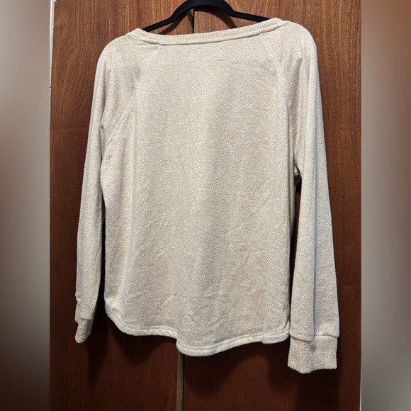 Karen Neuburger Soft Beige Lounge Top - Picture 4 of 5